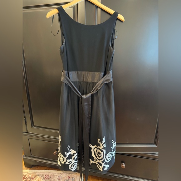 Beautiful midi length black dress with embellished border - Picture 4 of 5